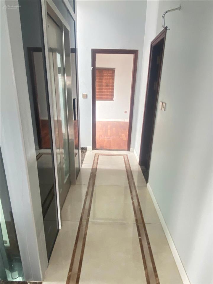 Cho thuê nhà tố hữu  vạn phúc  hà đông. 110m2 x 6t, 1 tum, lô góc mt 20m, chia phòng, thang máy