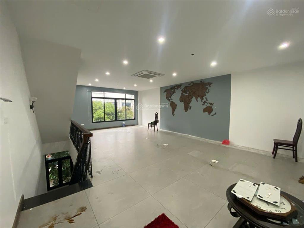 Cho thuê nhà phố trung kính  cầu giấy, 90m2 x 4tầng, mt 6m. nhà mới 100%, thông sàn, đủ đh,nl...