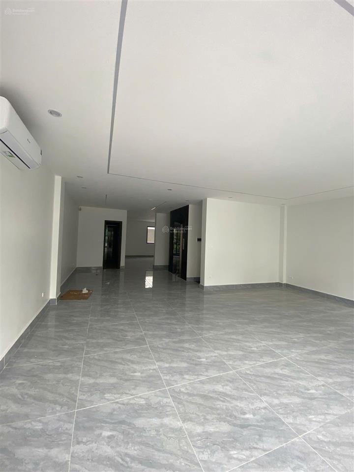 Cho thuê nhà phố nguyễn tuân  thanh xuân, 80m2 x 5 tầng, 1 tum, mt 5m, thông sàn, thang máy
