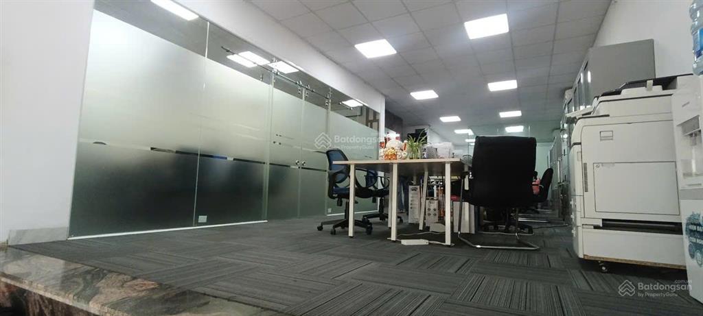 Cho thuê bt geleximco  lê trọng tấn  hà đông. 200m2 x 4 tầng, mt10m. thông sàn, thang máy, pccc