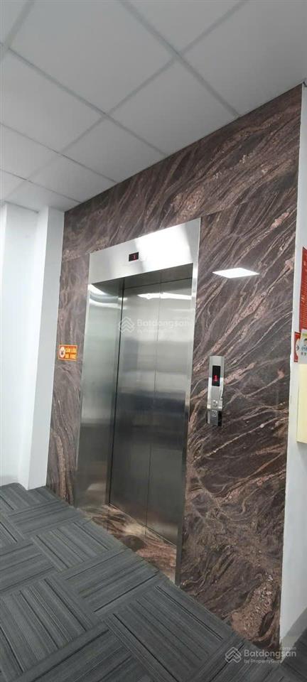 Cho thuê bt geleximco  lê trọng tấn  hà đông. 200m2 x 4 tầng, mt10m. thông sàn, thang máy, pccc