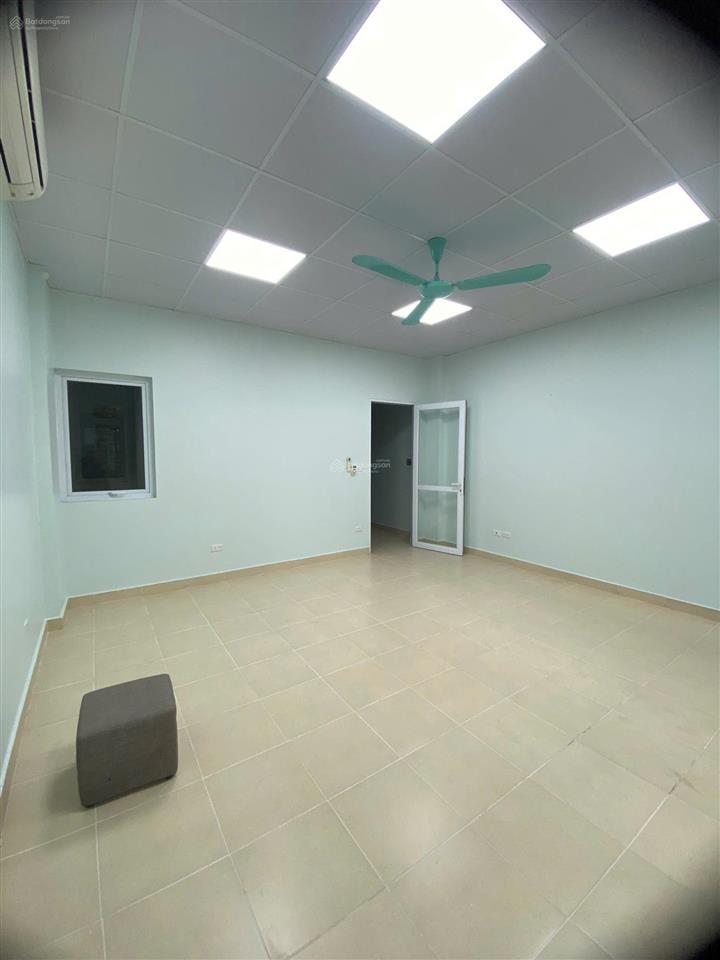 Cho thuê nhà nguyễn tuân  thanh xuân, 70m2 x 6t, mt 5m, chia 2 phòng/tầng, thang máy, đh, nl