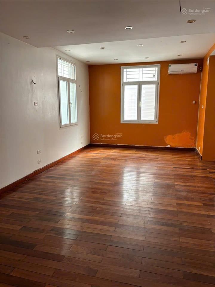 Biệt thự làng việt kiều  nguyễn văn lộc, 250m2 đất, xd180m2 x 3 tầng, mt15m chia phòng, đủ đh...
