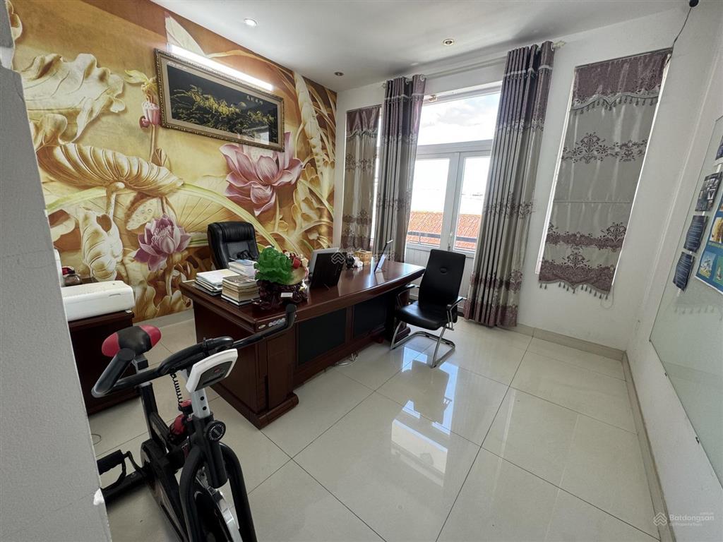 Bán nhanh biệt thự phố 3 tầng trung tâm hải châu 2 mặt tiền kiệt hiếm có