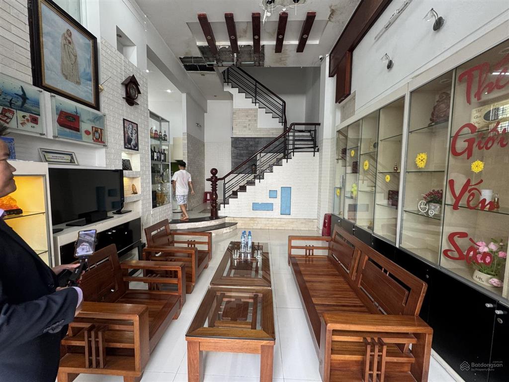 Bán nhanh biệt thự phố 3 tầng trung tâm hải châu 2 mặt tiền kiệt hiếm có