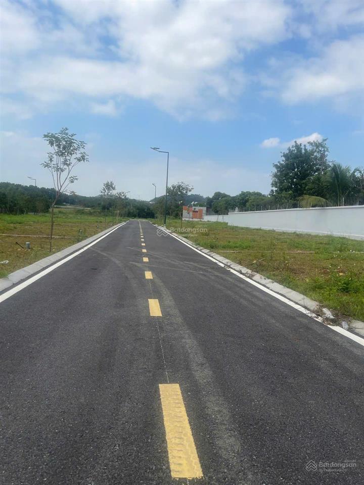 Cần bán 100m² mt 6m hoà lạc kinh doanh ngay sát trường fpt ô tô tránh 2,5 tỷ