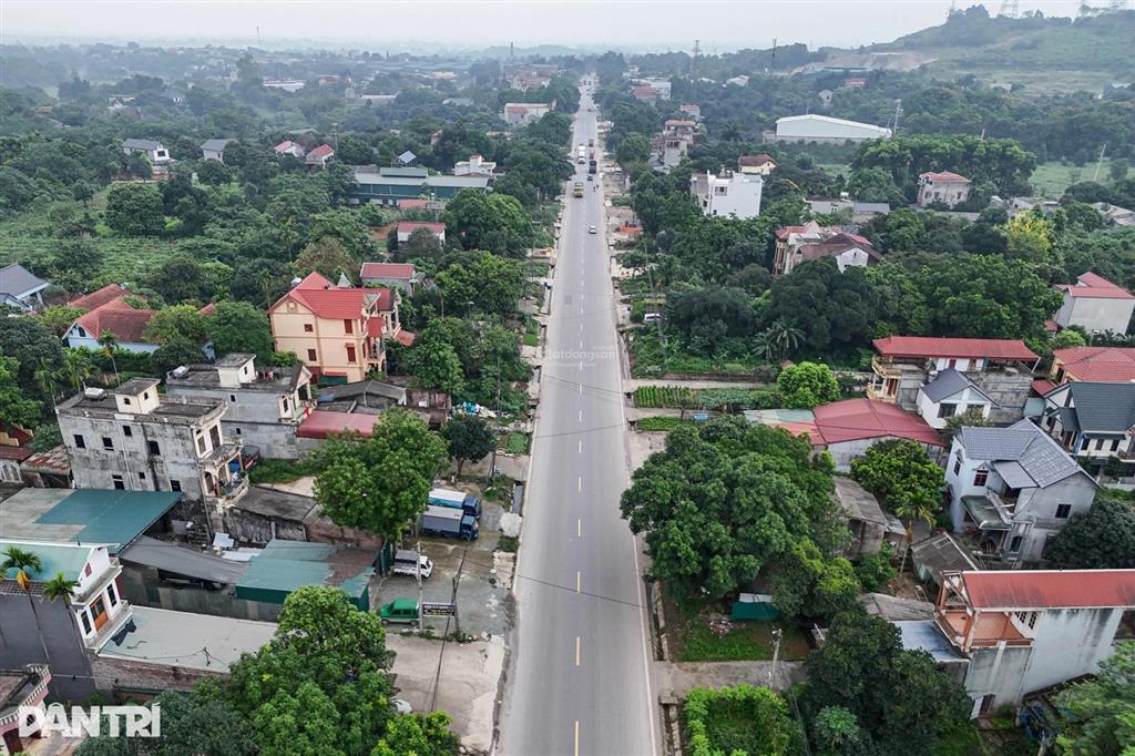 Bán gấp 100m mt 8m sát đhqgql21a 2,6 tỷ