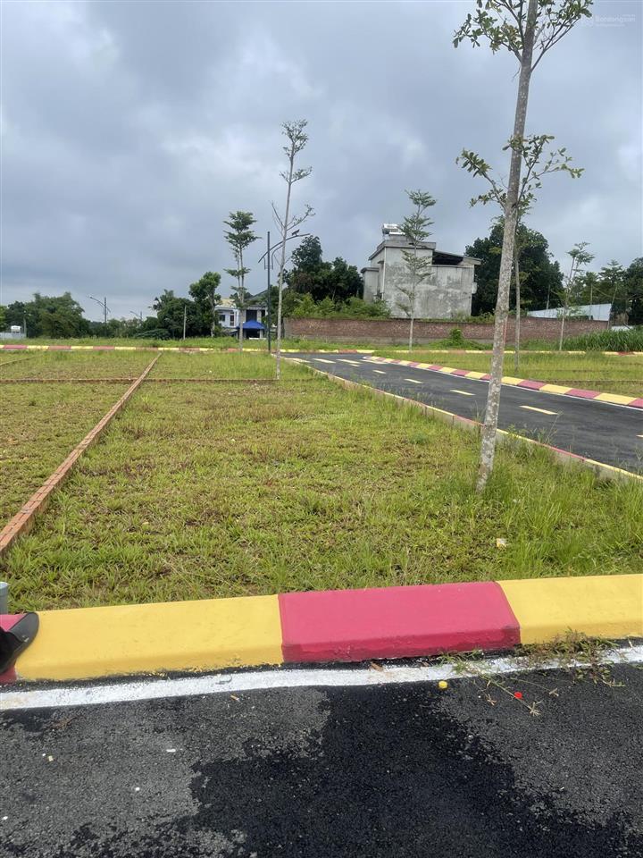 Bán gấp lô góc 60m2 mt11m kinh doanh view hồ 2 tỷ