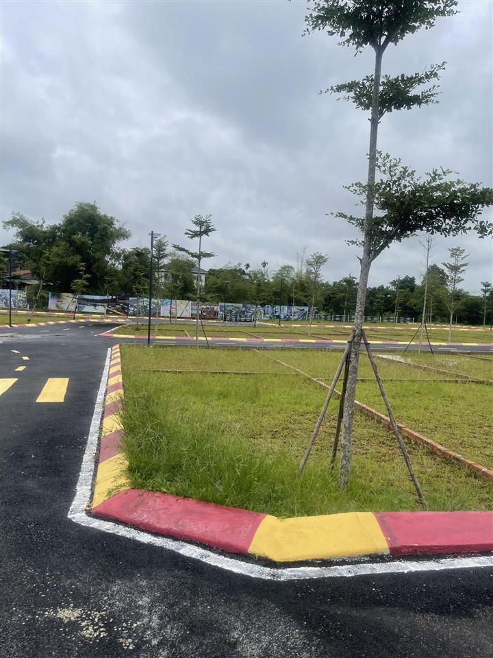 Bán gấp lô góc 60m2 mt11m kinh doanh view hồ 2 tỷ