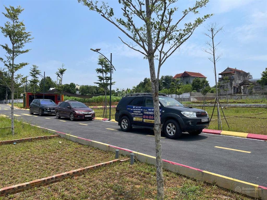 Bán gấp 100m mặt tiền 8m ô tô tránh kinh doanh 2,5 tỷ