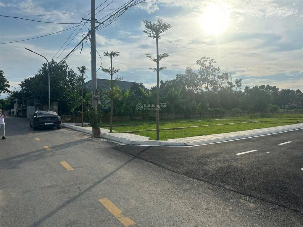 Bán gấp 100m mặt tiền 8m ô tô tránh kinh doanh 2,5 tỷ