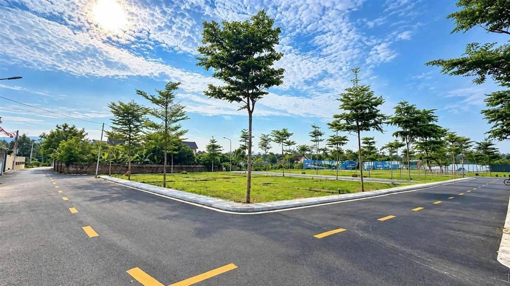 Cần bán 100m2 mt 6.5m ngay sát trung tâm xã bất bạt, 600 triệu