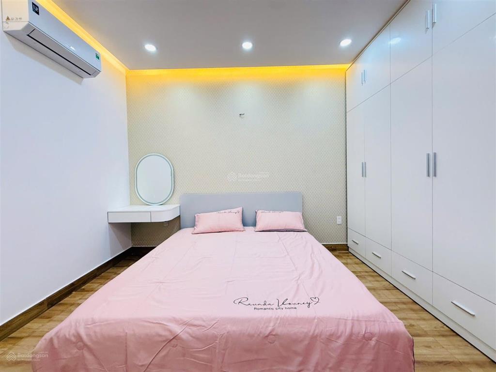 Bán nhà khu vip hoàng bật đạt hẻm 8m phường 15 tân bình