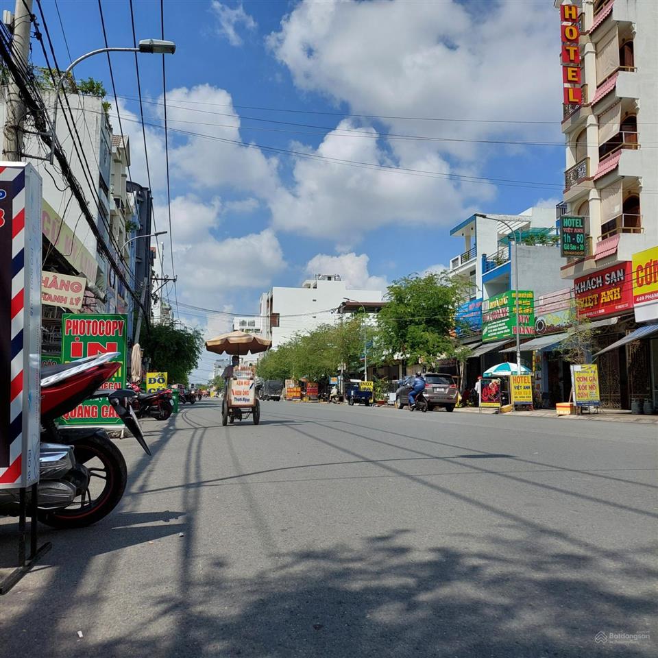 Mặt tiền phạm văn bạch, p. tân sơn 5,5 x 12m, giá 11,4 tỷ