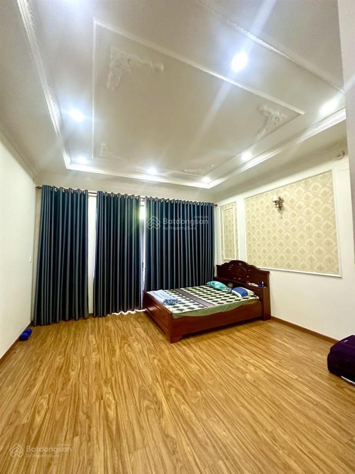 Khu vip đường trần thị trọng ( cống lở), nhà 5 tầng, 4,2x19m giá 11 tỷ