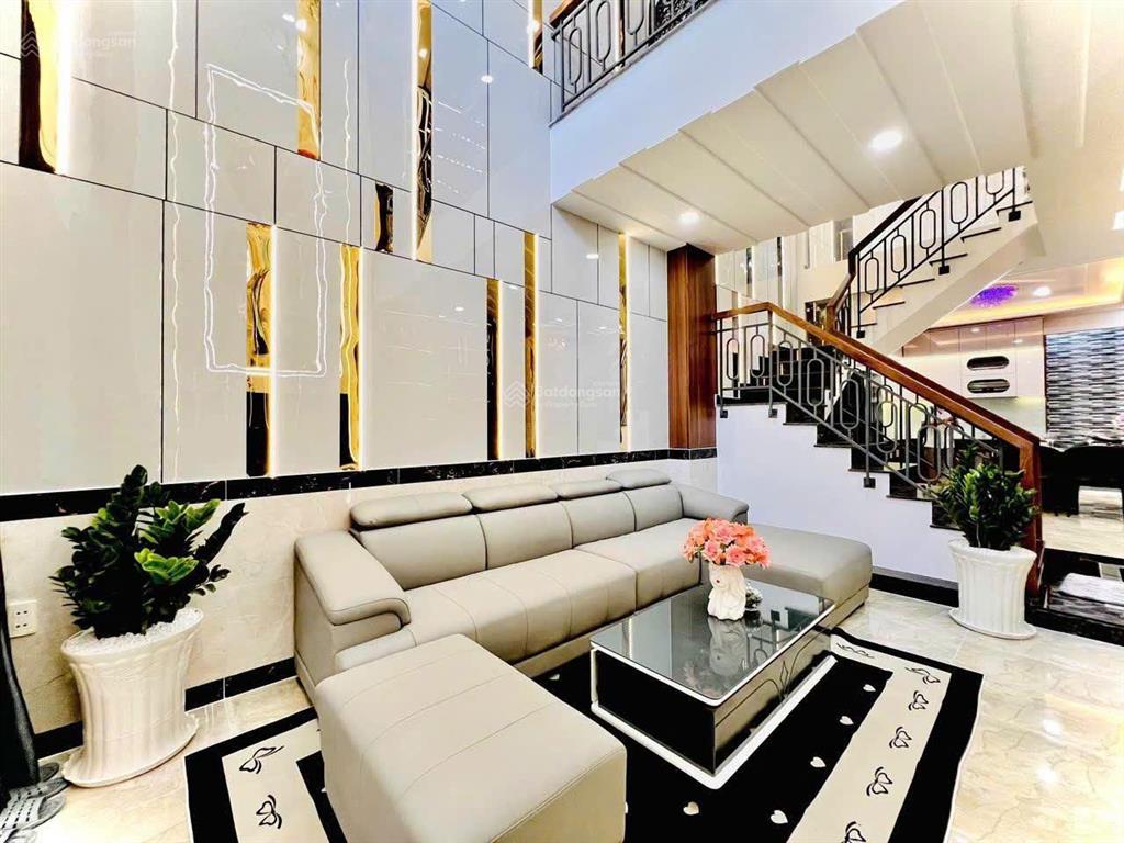 Nhà mới đẹp hxh hoàng bật đạt, 4 tầng giá chỉ 9,7 tỷ