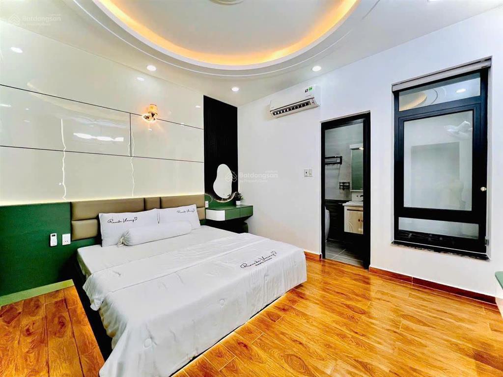 Nhà mới đẹp hxh hoàng bật đạt, 4 tầng giá chỉ 9,7 tỷ