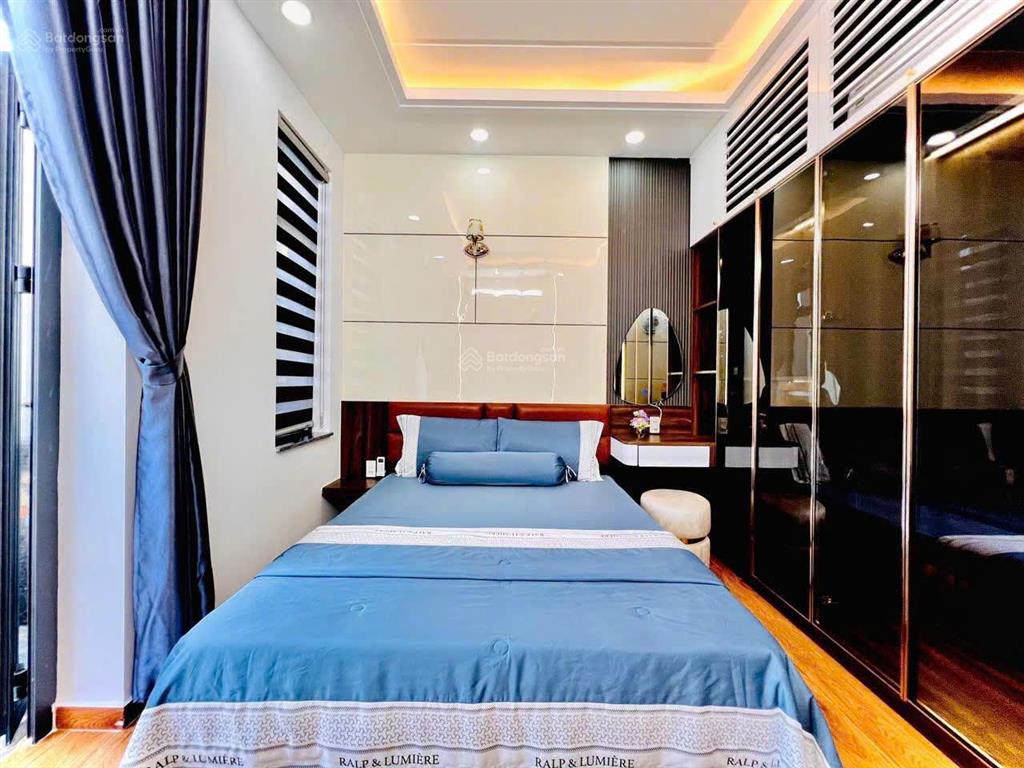 Nhà mới đẹp hxh hoàng bật đạt, 4 tầng giá chỉ 9,7 tỷ