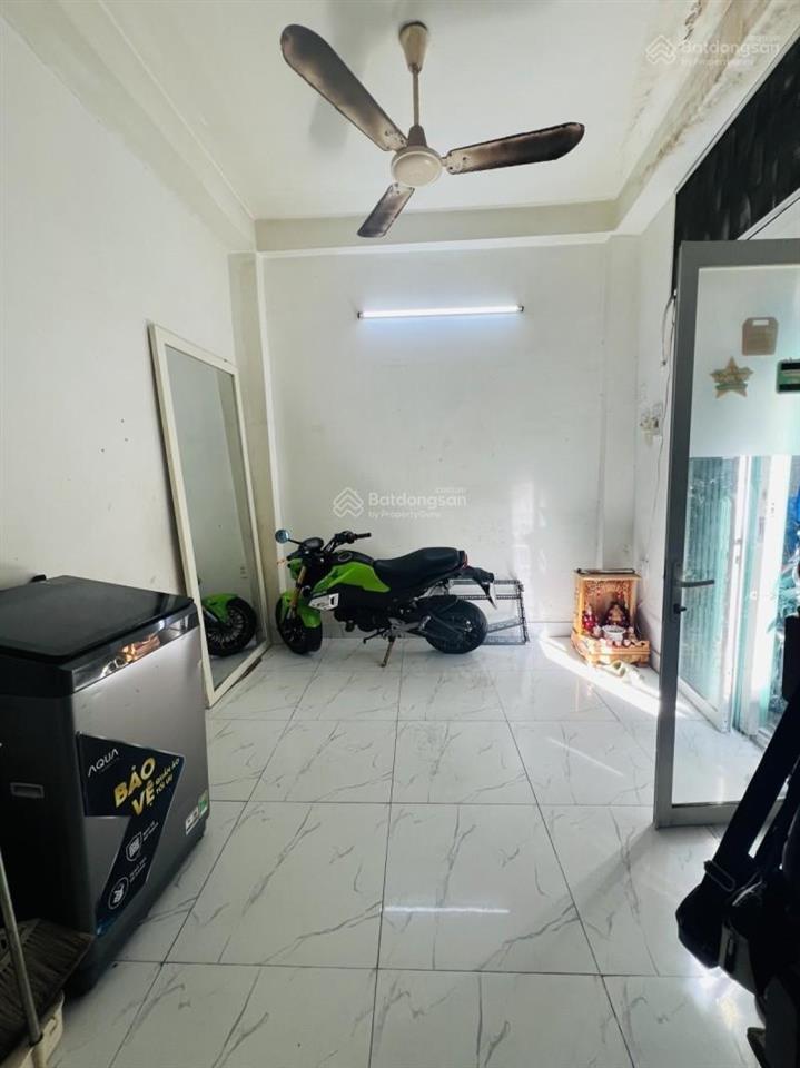 Bán nhà riêng hot! tại nguyễn thị minh khai, 3,3 tỷ, 20m2