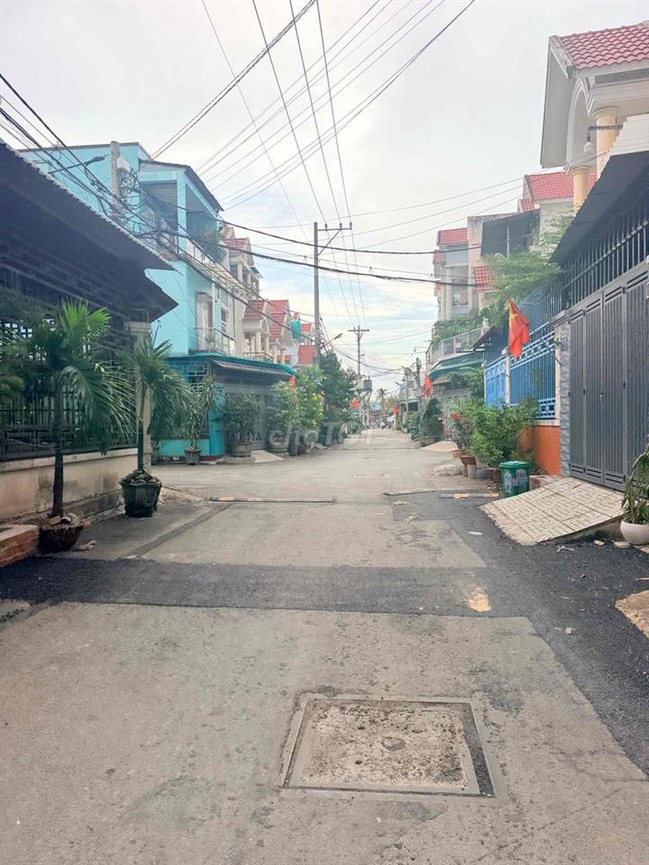 BÁN ĐẤT TẶNG NHÀ CẤP 4 LÔ GÓC 2MT TÔ NGỌC VÂN