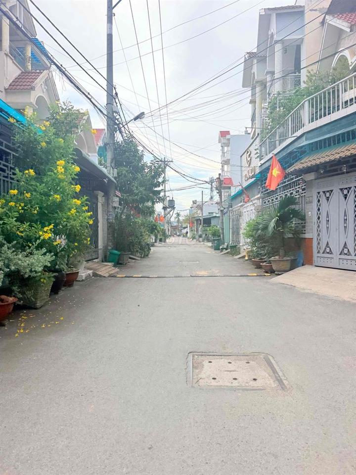 BÁN ĐẤT TẶNG NHÀ CẤP 4 LÔ GÓC 2MT TÔ NGỌC VÂN