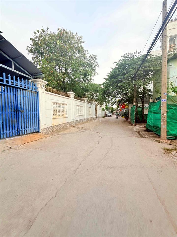 BÁN ĐẤT TẶNG NHÀ CẤP 4 LÔ GÓC 2MT TÔ NGỌC VÂN