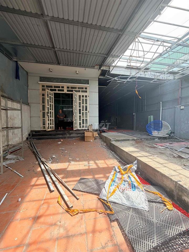 Cho Thuê nhà 2MT nguyên căn + Mặt bằng kho bãi Xưởng.