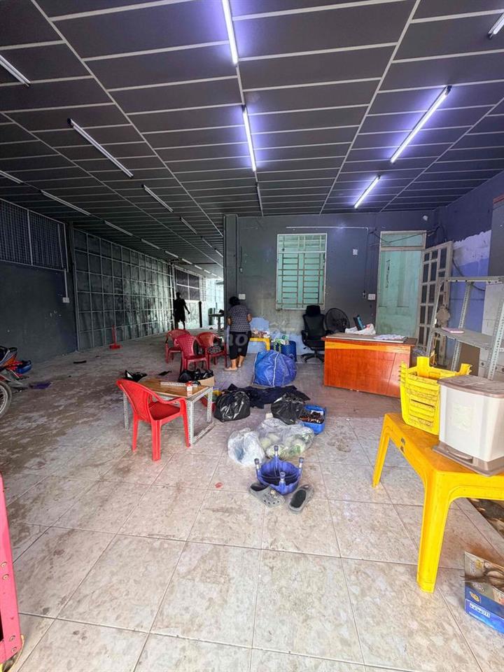 Cho Thuê nhà 2MT nguyên căn + Mặt bằng kho bãi Xưởng.