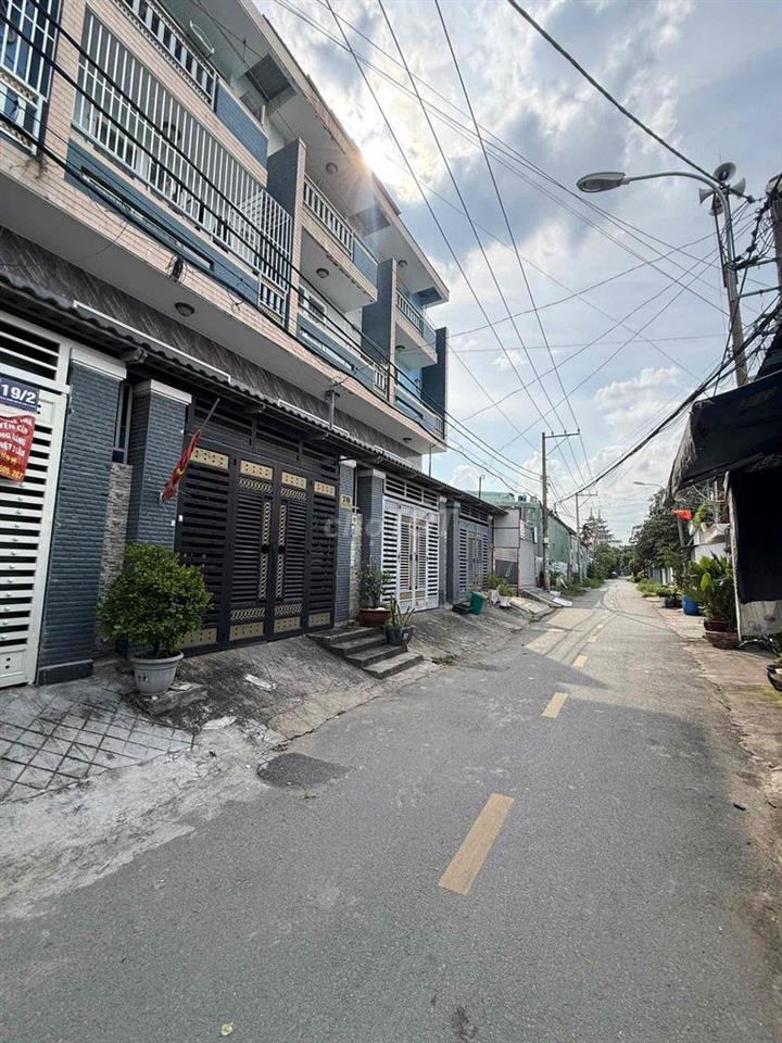 Cho Thuê nhà 2MT nguyên căn + Mặt bằng kho bãi Xưởng.