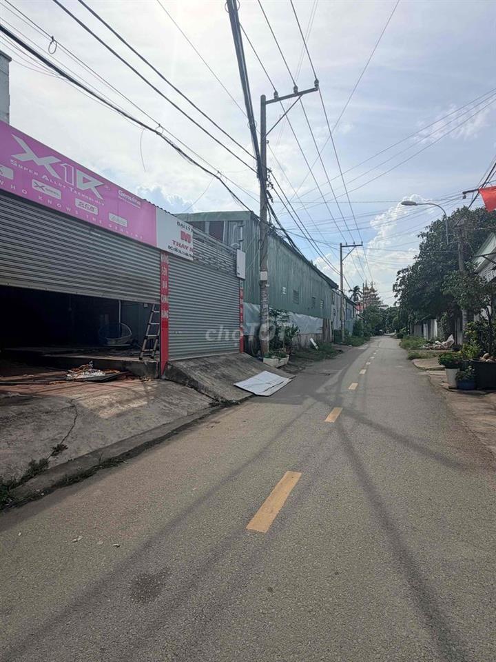 Cho Thuê nhà 2MT nguyên căn + Mặt bằng kho bãi Xưởng.