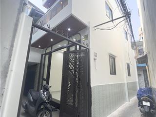 Mua bán nhà quận 4, 40m2 đất, 2 tầng, nhà mới 100%, khu dân cư, đoàn văn bơ !