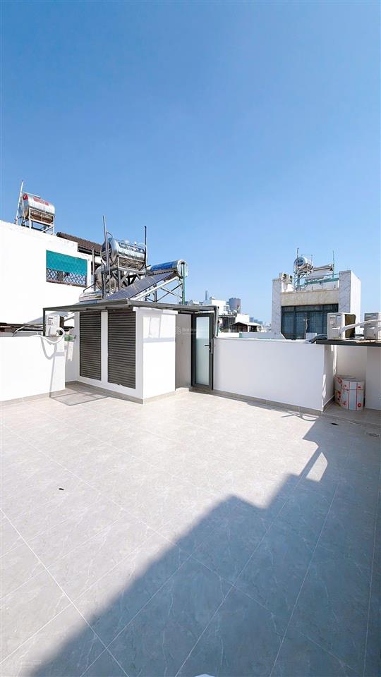 Mua bán nhà quận 4, 35m2 đất, 4 tầng, đường số xe hơi, trục đường tân vĩnh !