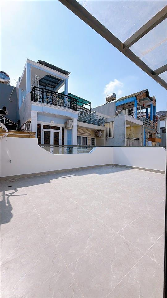 Mua bán nhà quận 4, 35m2 đất, 4 tầng, đường số xe hơi, trục đường tân vĩnh !