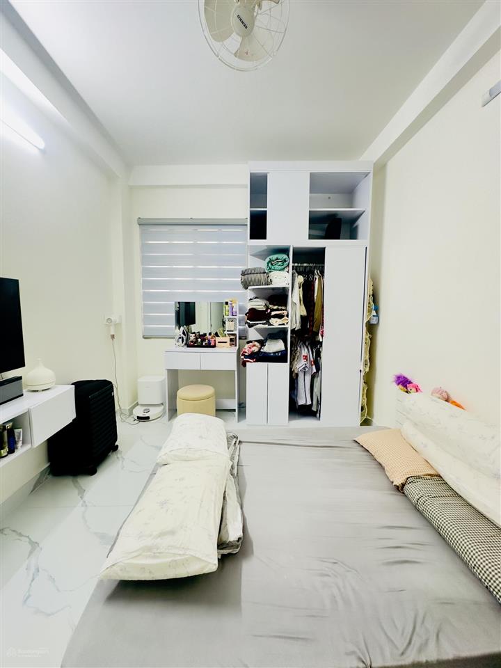 Mua bán nhà quận 4, 5 tầng hoàn công, dân cư hiện hữu, gần mặt tiền đường đoàn văn bơ !