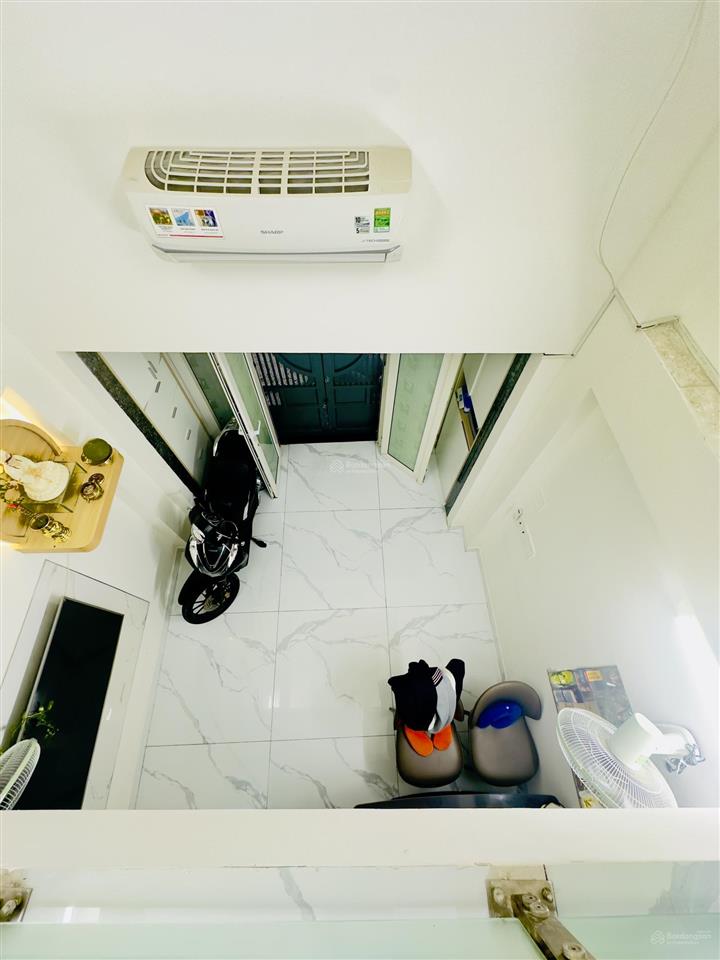 Mua bán nhà quận 4, 5 tầng hoàn công, dân cư hiện hữu, gần mặt tiền đường đoàn văn bơ !