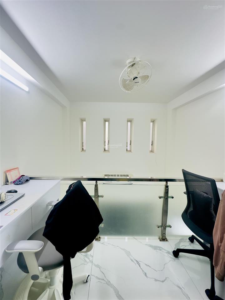 Mua bán nhà quận 4, 5 tầng hoàn công, dân cư hiện hữu, gần mặt tiền đường đoàn văn bơ !