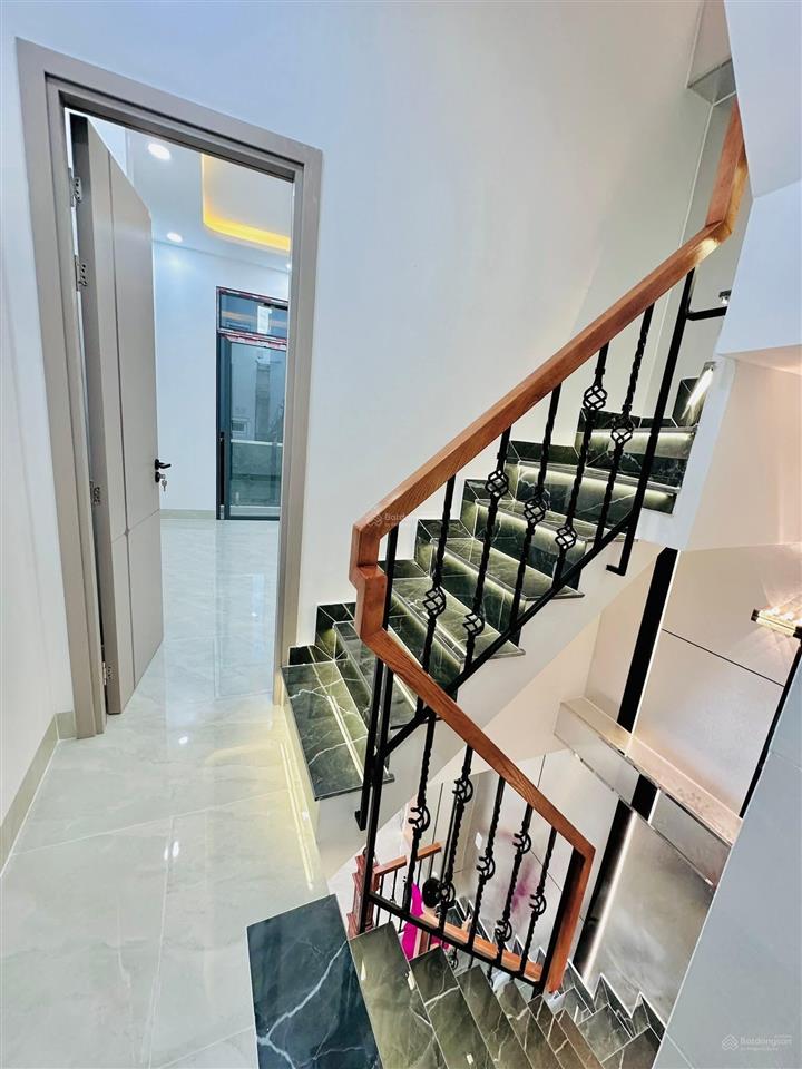 Mua bán nhà quận 4, 4 tầng, nhà mới, khu dân cư hiện hữu, trục đường đoàn văn bơ với vĩnh khánh!