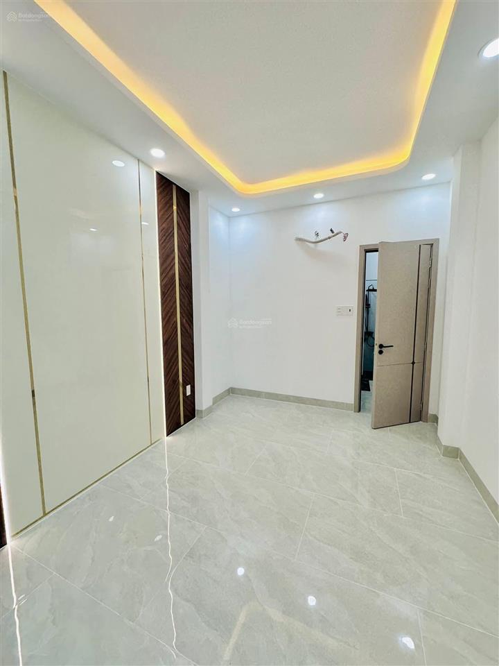 Mua bán nhà quận 4, 4 tầng, nhà mới, khu dân cư hiện hữu, trục đường đoàn văn bơ với vĩnh khánh!