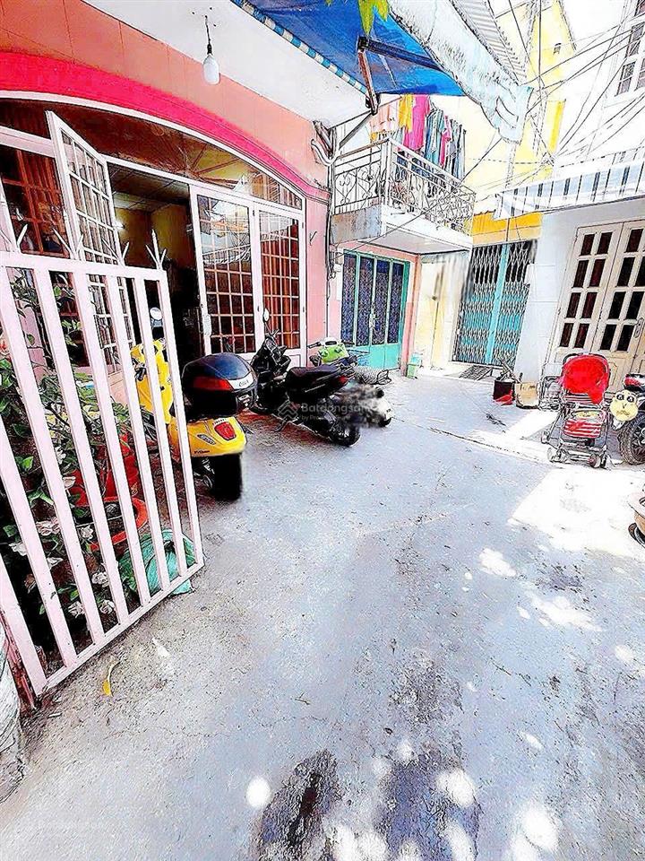 Bán nhà quận 4, 45.5m2 đất, hẻm rộng hoàn công 2 tầng, khu đoàn văn bơ, phường xóm chiếu!