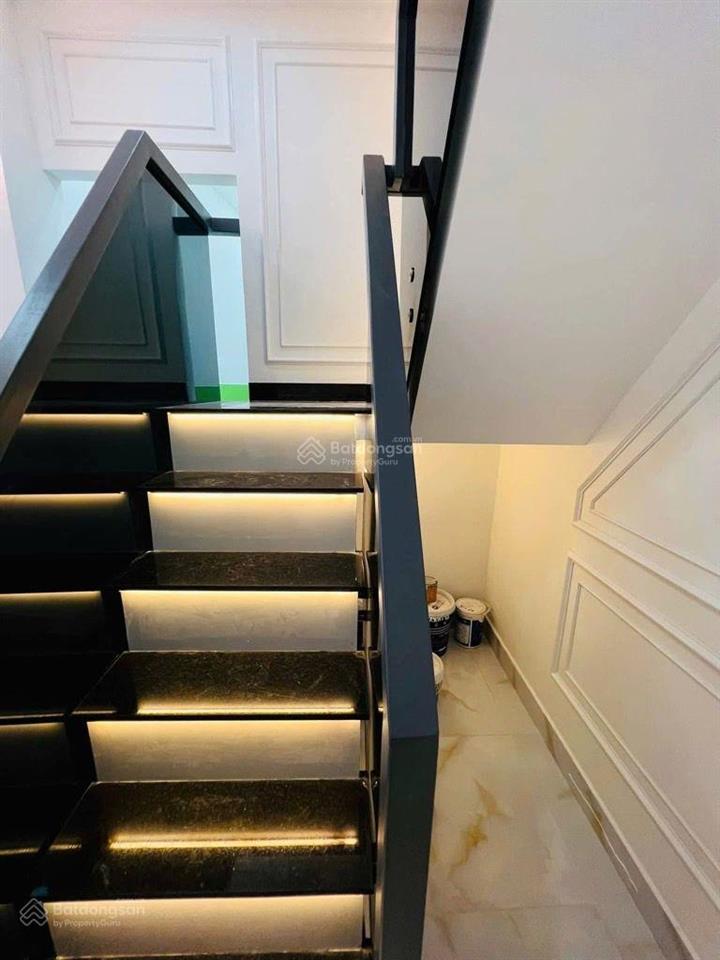 Mua bán nhà quận 4, 2 tầng, 38m2 đất, nhà mới, dân cư hiện hữu, phường khánh hội !