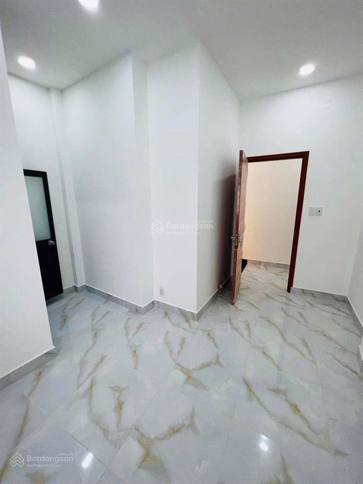 Mua bán nhà quận 4, 2 tầng, 38m2 đất, nhà mới, dân cư hiện hữu, phường khánh hội !