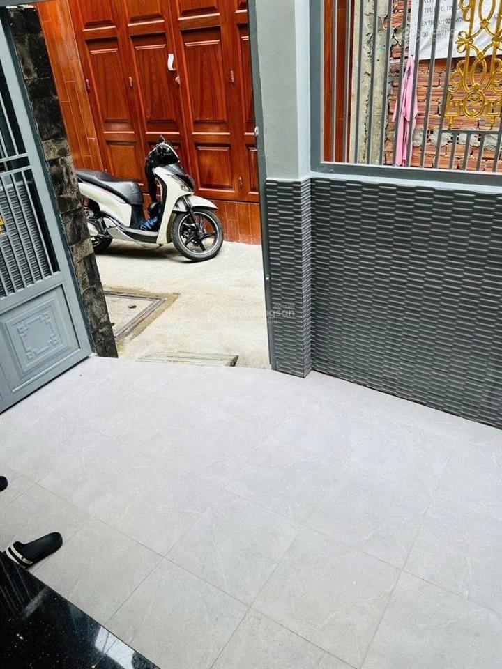 Mua bán nhà quận 4, 2 tầng, 38m2 đất, nhà mới, dân cư hiện hữu, phường khánh hội !