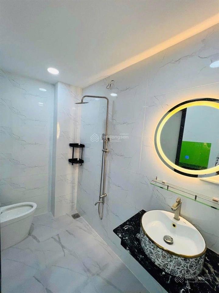 Mua bán nhà quận 4, 2 tầng, 38m2 đất, nhà mới, dân cư hiện hữu, phường khánh hội !