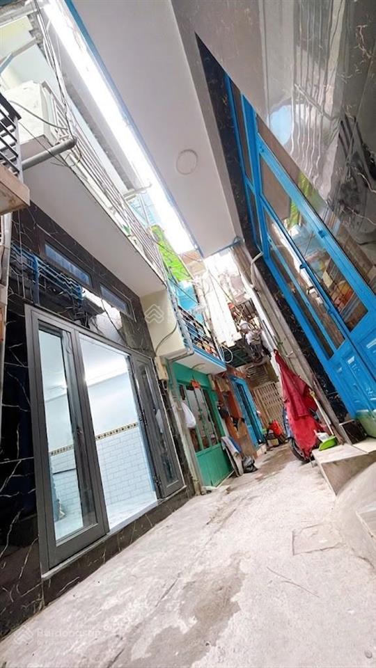 Mua bán nhà quận 4, 3 tầng, dân cư hiện hữu, ngay trung tâm quận 4, tôn đản, phường khánh hội !