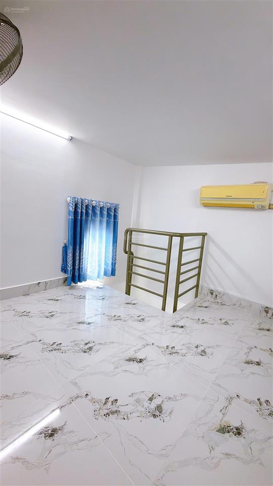 Mua bán nhà quận 4, 3 tầng, dân cư hiện hữu, ngay trung tâm quận 4, tôn đản, phường khánh hội !