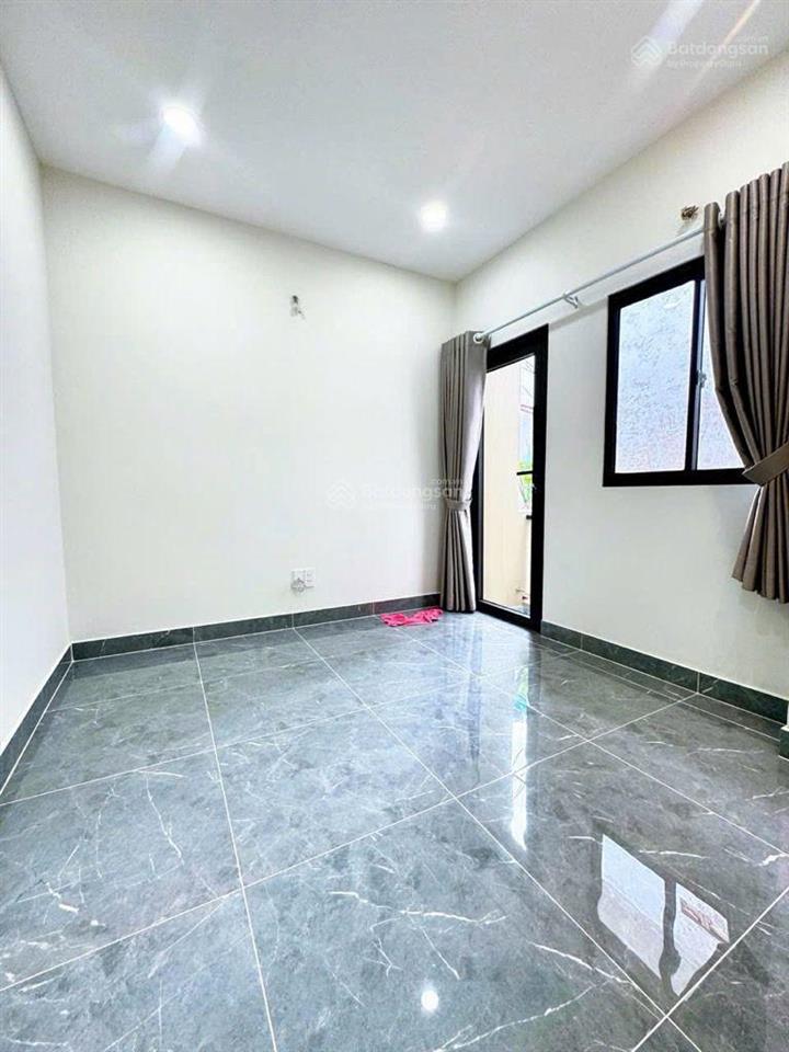 Mua bán nhà quận 4, 30m2 đất, nhà mới đẹp vào ở ngay, đường đoàn văn bơ, p xóm chiếu !