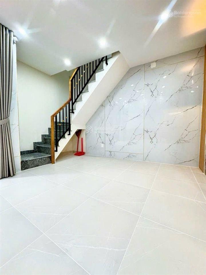 Mua bán nhà quận 4, 30m2 đất, nhà mới đẹp vào ở ngay, đường đoàn văn bơ, p xóm chiếu !