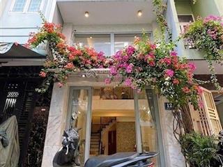 Mua bán nhà quận 4, đường số xe hơi, 5 tầng hoàn công, sát q1 thông vĩnh hội.