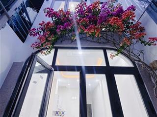 Mua bán nhà quận 4, dân cư hiện hữu, 33m2 đất, 2 tầng, nhà mới, đường tôn đản thông vĩnh hội !
