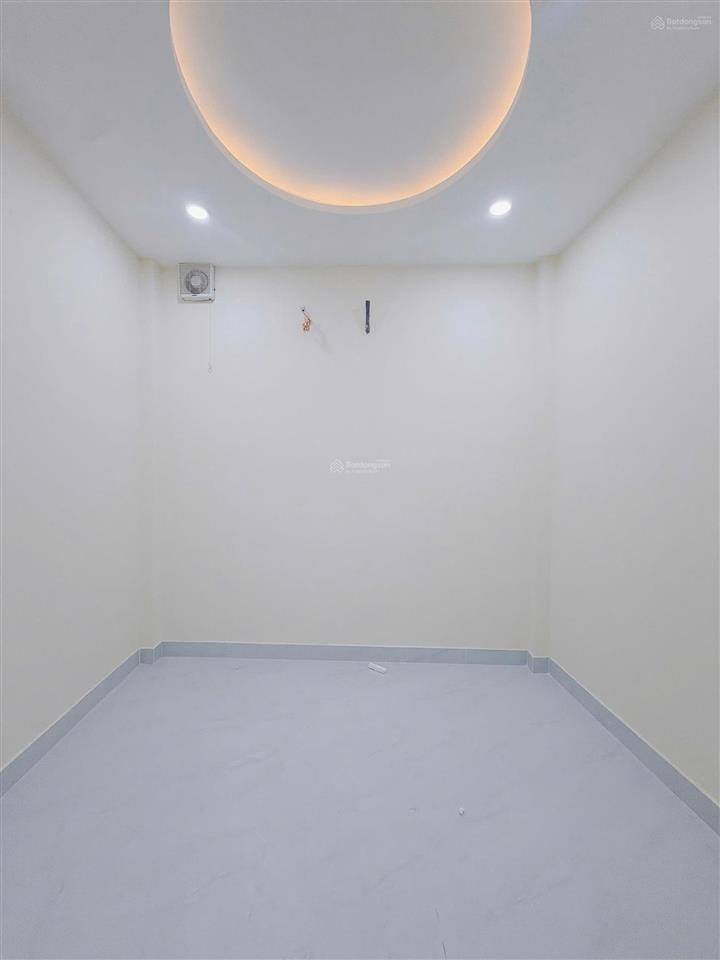 Mua bán nhà quận 4, dân cư hiện hữu, 33m2 đất, 2 tầng, nhà mới, đường tôn đản thông vĩnh hội !